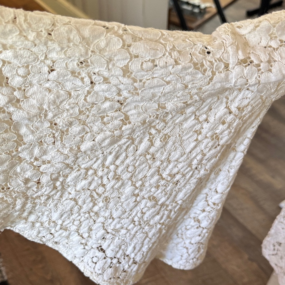 Zara Cream Floral Lace V-Neck Bell Sleeve Top - Picture 5 of 5